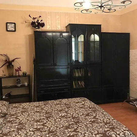 Апартаменти Khmelnytsky Street Near Opera Львів