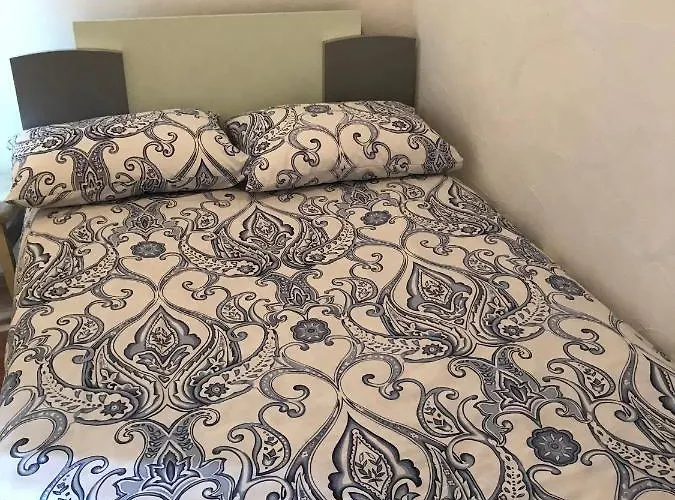 Khmelnytsky Street Near Opera Leópolis